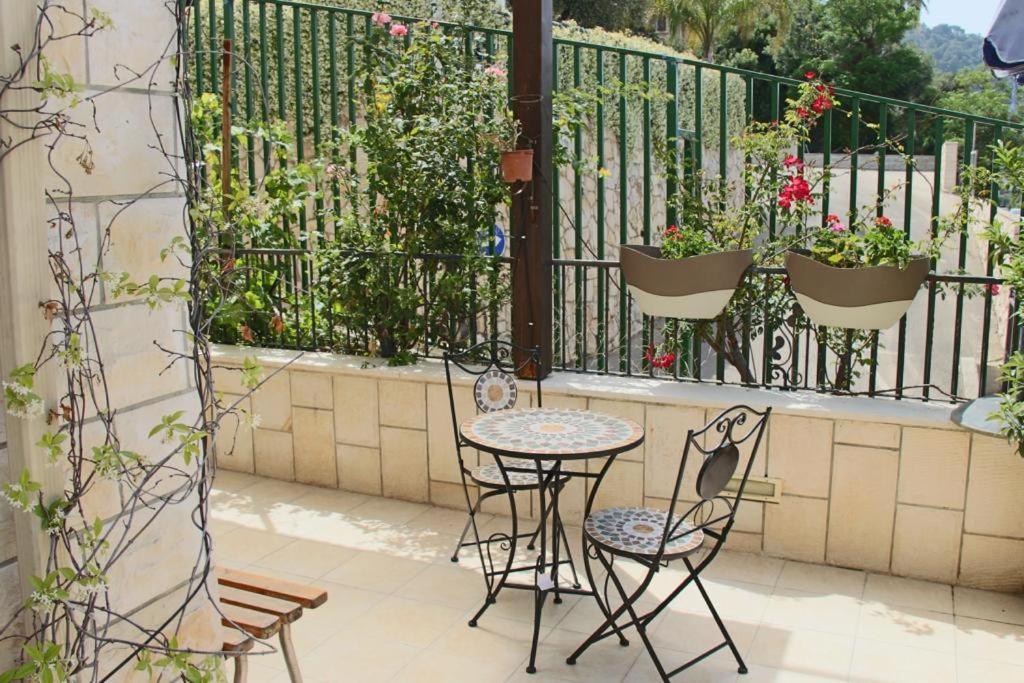 Laila'S Boutique Apartment Haifa Buitenkant foto